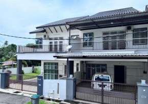 SingBeach holiday house